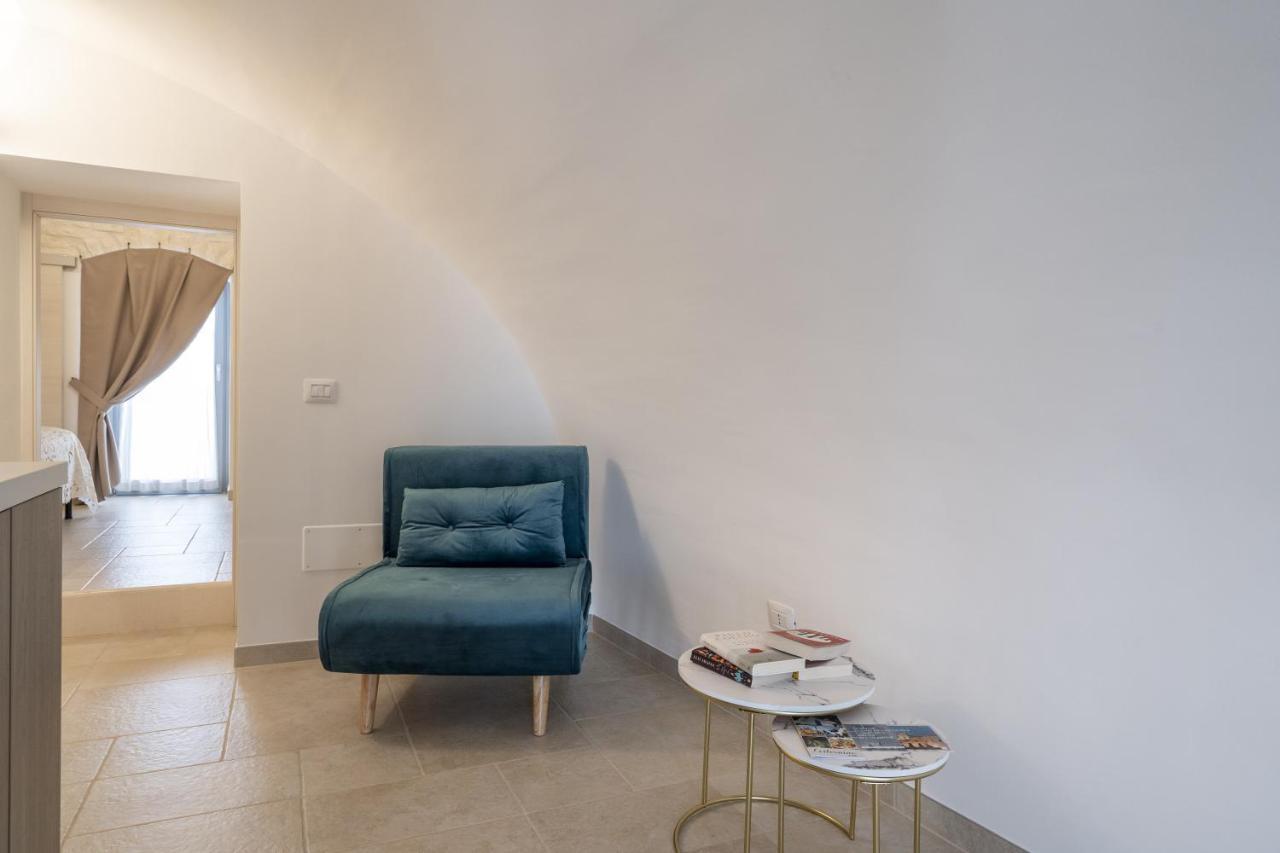 Suite La Scala Del Borgo 奇斯泰尼诺 外观 照片